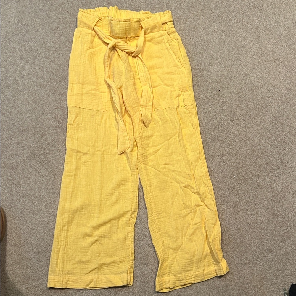 Yellow linen Pants with Tie Waist and pockets!